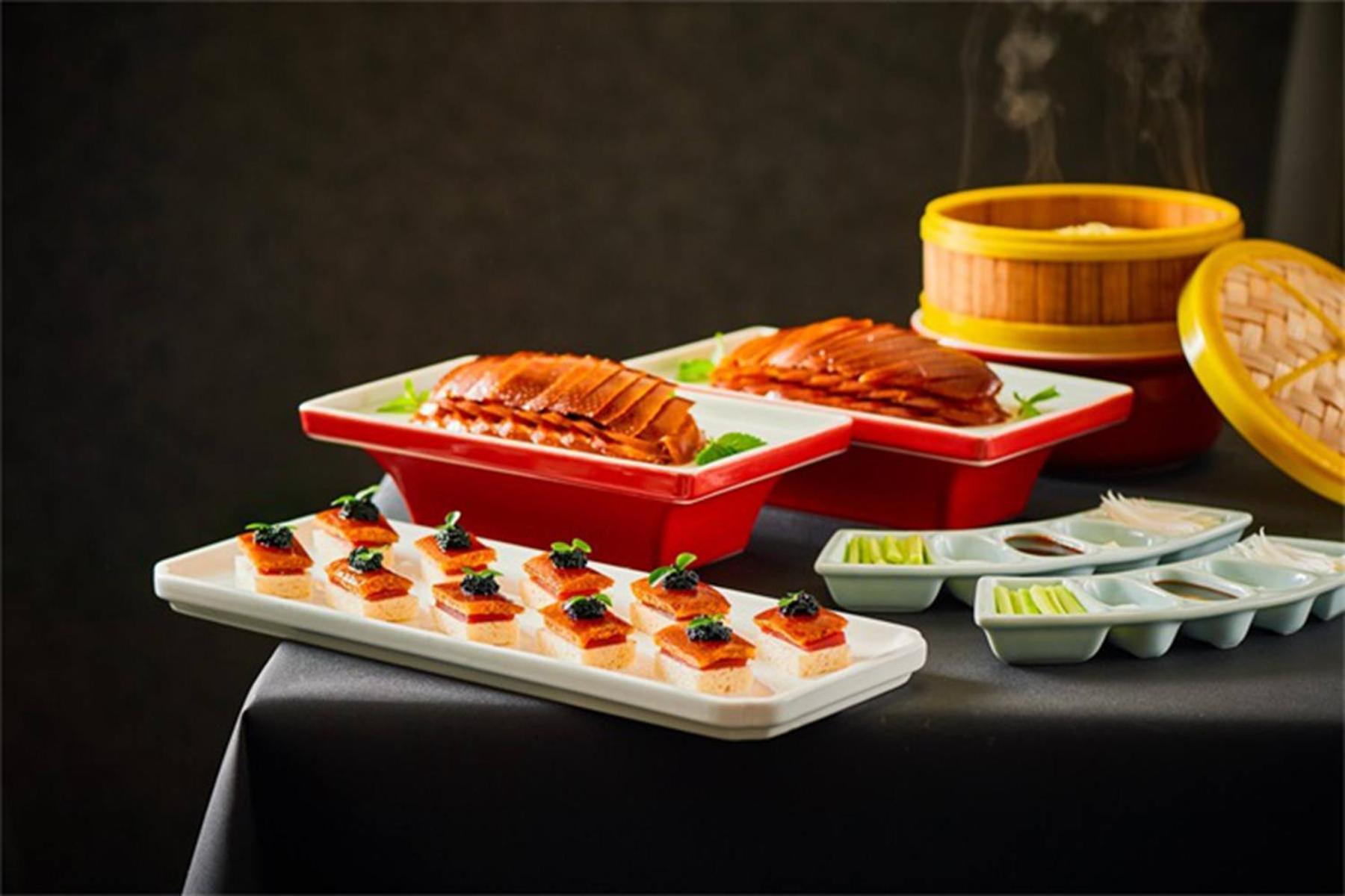 East Sacred Hotel--Very Near Beijing Tiananmen Square ,The Forbidden City,The Temple Of Heaven ,3 Minutes' Walk To Wangfujing Subway ,Located In The Center Of Beijing, Many Shopping Malls Around,Newly Renovated Hotel-Able To Receive Foreign Guests Eksteriør billede A selection of dim sum